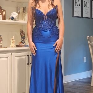 Elegant Blue Evening Gown